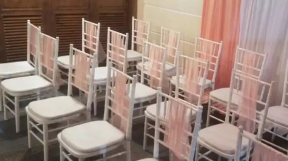 Sewa Kursi Tiffany Jakarta – Pilihan Elegan untuk Acara Spesial Anda