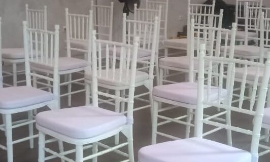 Sewa Kursi Tiffany Murah 2025 – Elegan untuk Pernikahan & Event Spesial