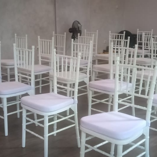 Sewa Kursi Tiffany Murah 2025 – Elegan untuk Pernikahan & Event Spesial