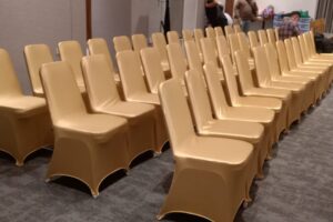 Sewa Cover Kursi – Solusi Dekorasi Acara yang Elegan