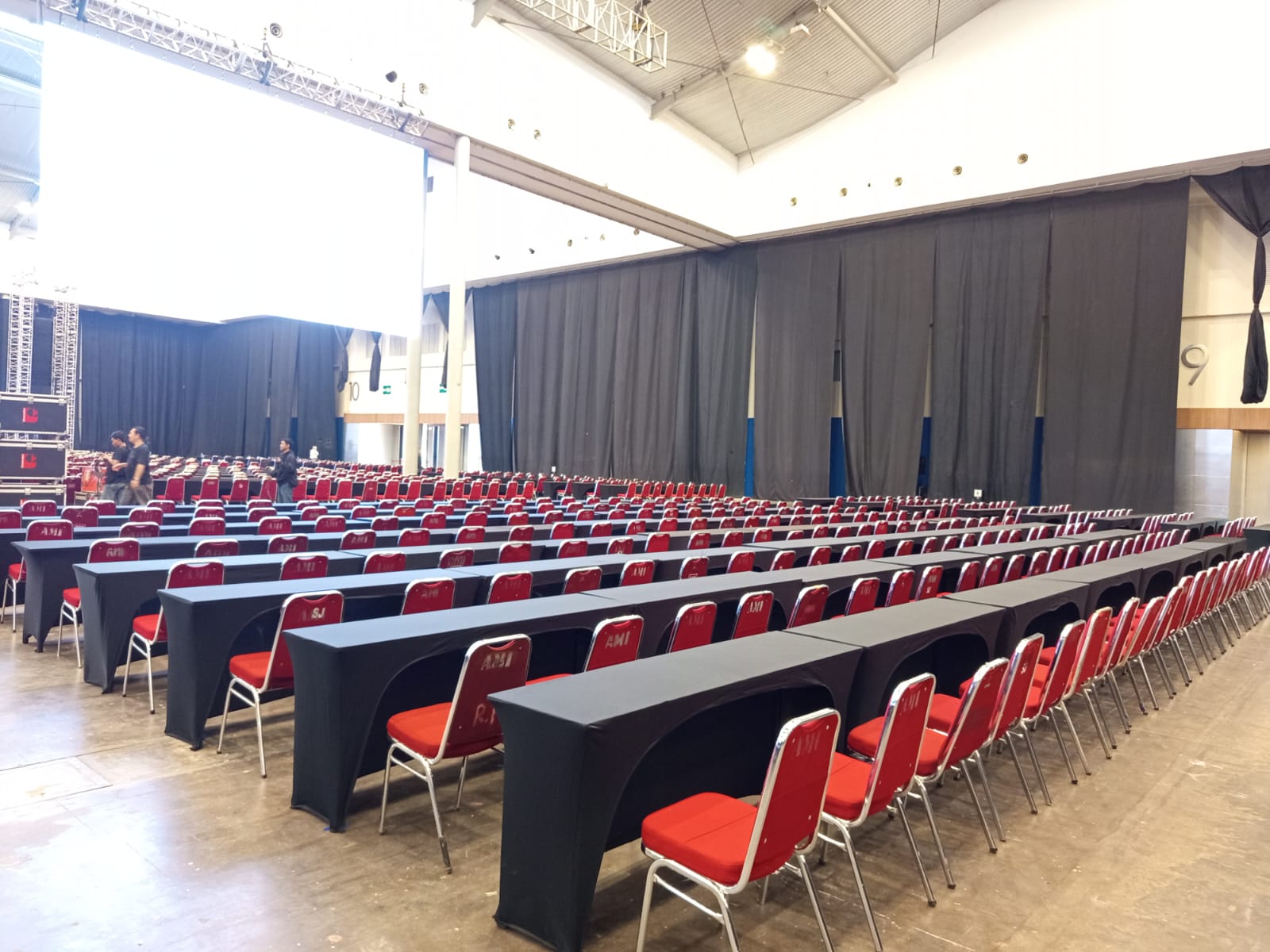 Harga Sewa Meja untuk Acara Pesta, Pernikahan, dan Event di Jakarta