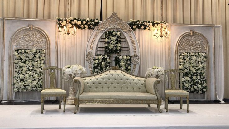 Sewa Kursi Wedding – Pilihan Elegan untuk Pernikahan Impian