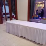 Sewa Meja Makan Panjang untuk Pesta, Acara Keluarga, dan Event di Jakarta