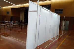 Sewa Meja R8 Terdekat 2025 – Praktis & Elegan untuk Acara