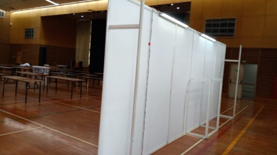 Sewa Meja R8 Terdekat 2025 – Praktis & Elegan untuk Acara
