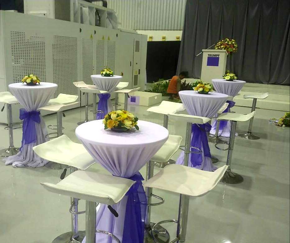Sewa High Table Jakarta – Elegan, Praktis & Stylish untuk Acara Anda