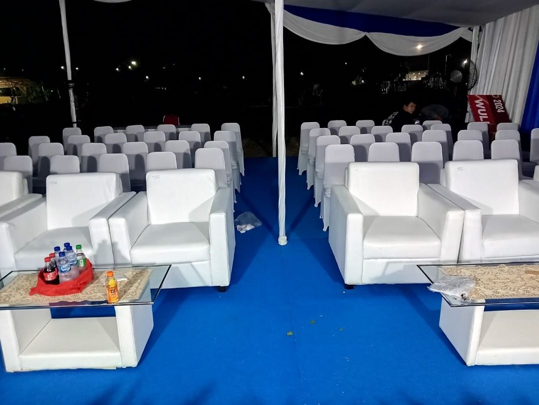 Rental Sofa – Solusi Nyaman dan Elegan untuk Acara Anda